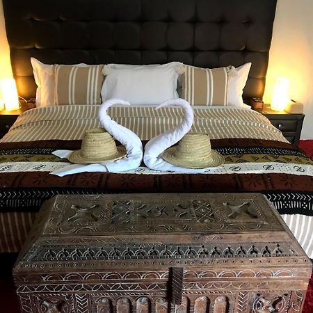 Bed and Breakfast Camp Sahara Majestic Мхамид Экстерьер фото