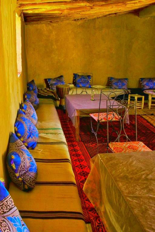 Bed and Breakfast Camp Sahara Majestic Мхамид Экстерьер фото