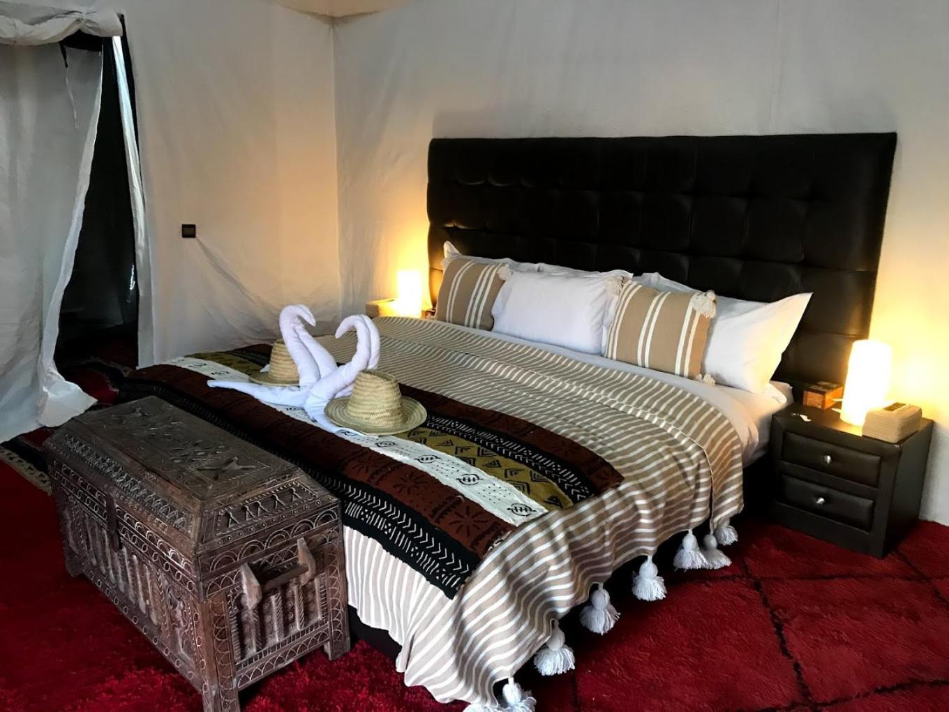 Bed and Breakfast Camp Sahara Majestic Мхамид Экстерьер фото